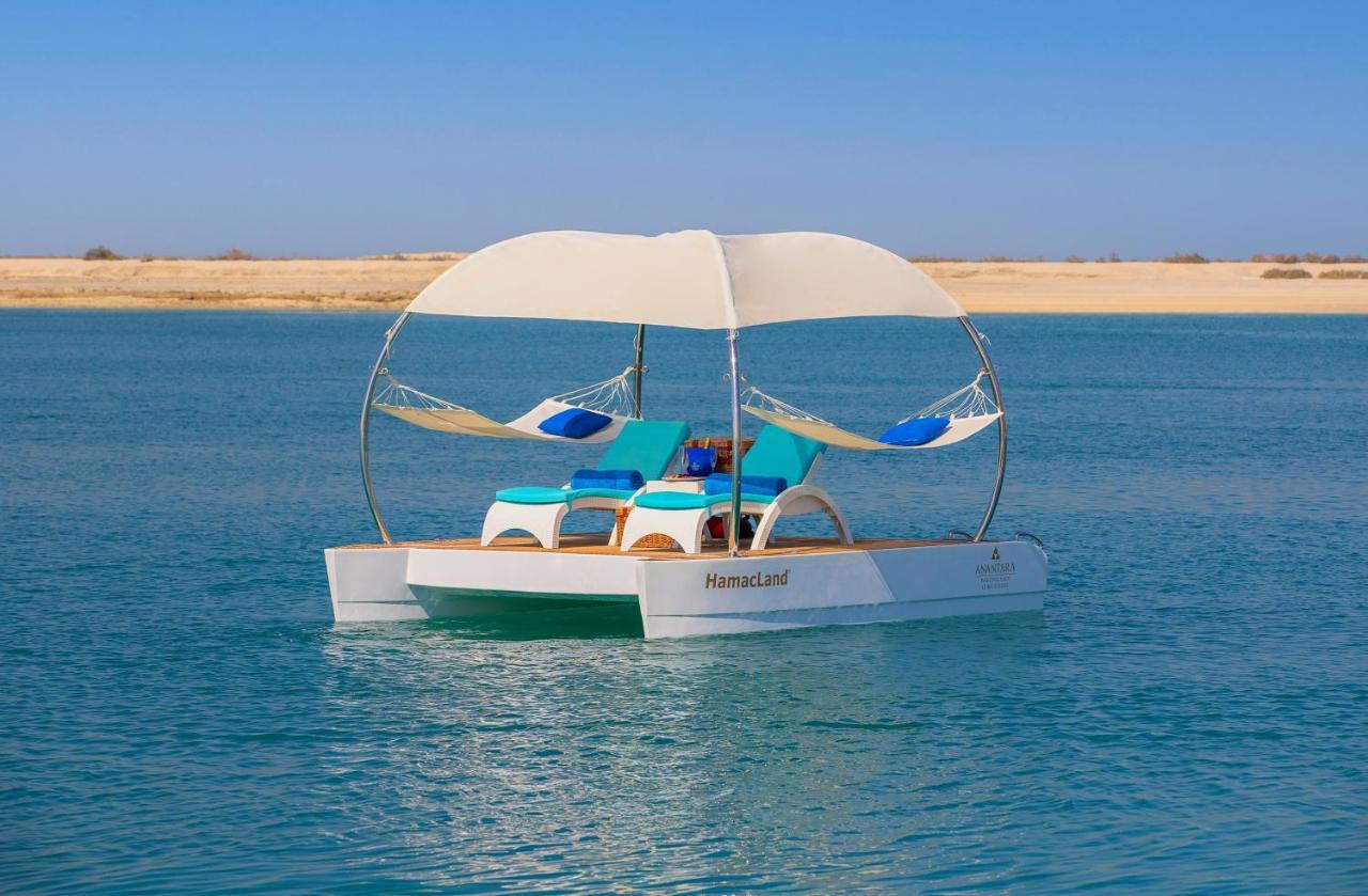 Anantara World Islands Dubai Resort Exterior photo