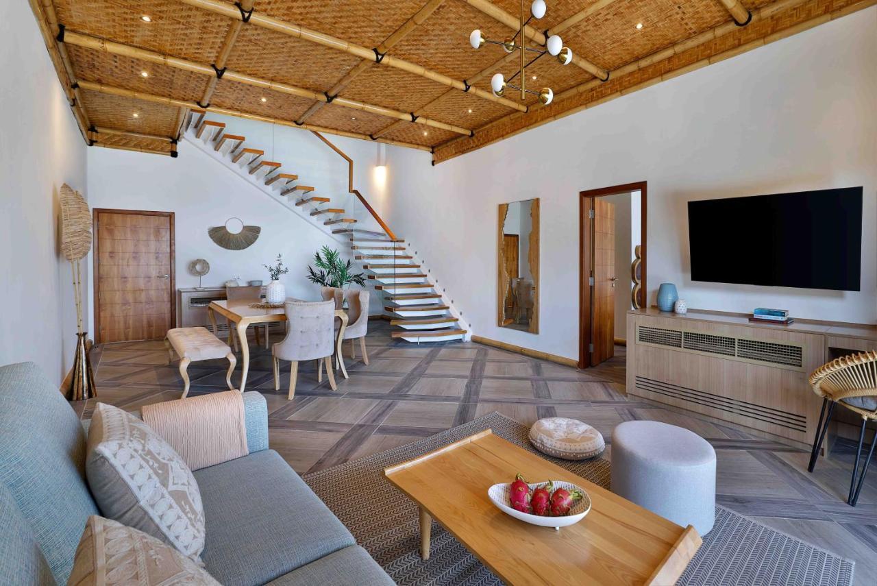 Anantara World Islands Dubai Resort Exterior photo