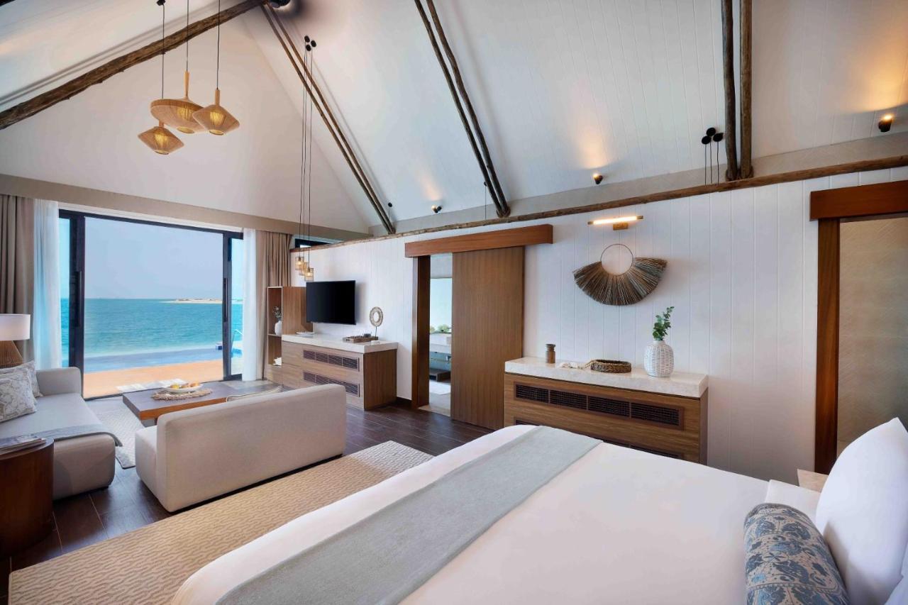 Anantara World Islands Dubai Resort Exterior photo
